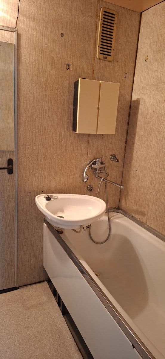 Pronájem bytu 2+1 56 m², Jar. Haška, Třebíč, Kraj Vysočina Pronájem bytu 2+1 56 m², Jar. Haška, Třebíč, Kraj Vysočina