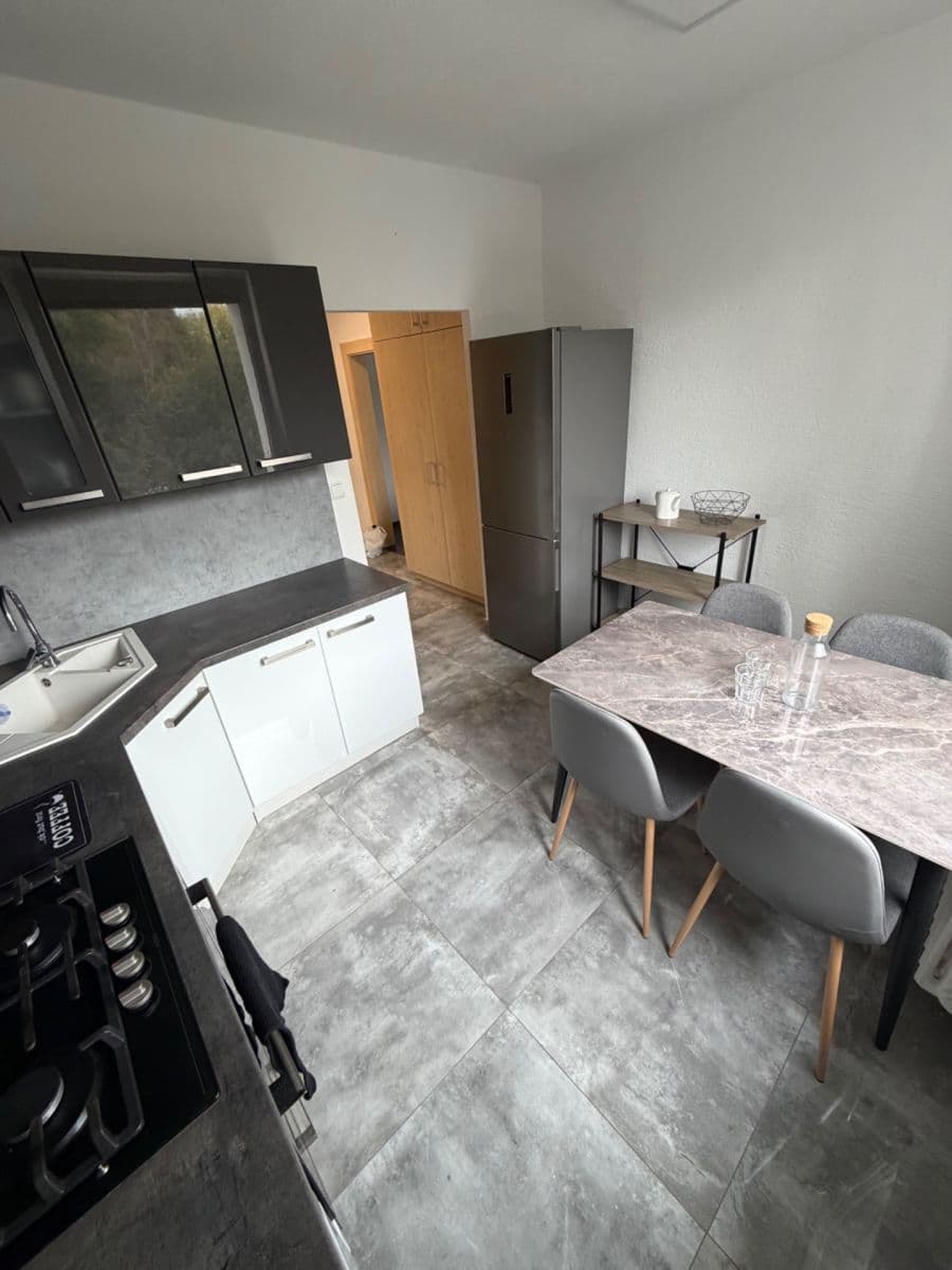 Pronájem bytu 3+1 75 m², Na Šancích, Chrudim, Pardubický kraj Pronájem bytu 3+1 75 m², Na Šancích, Chrudim, Pardubický kraj