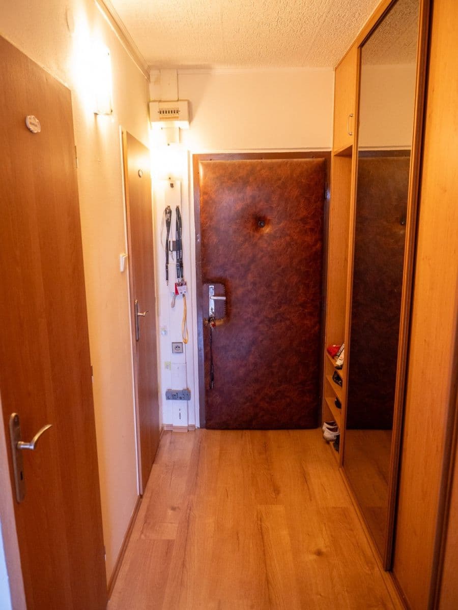 Prodej bytu 2+kk 54 m², Jižní, Poděbrady, Středočeský kraj Prodej bytu 2+kk 54 m², Jižní, Poděbrady, Středočeský kraj