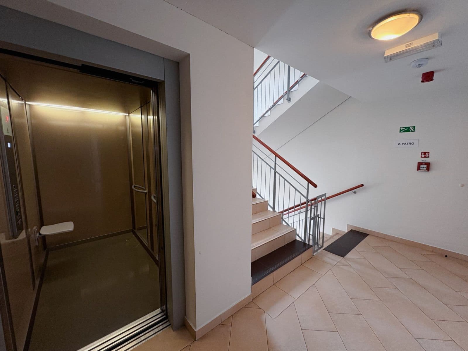 Prodej bytu 1+kk 34 m², Miroslava Hajna, Praha, Praha Prodej bytu 1+kk 34 m², Miroslava Hajna, Praha, Praha