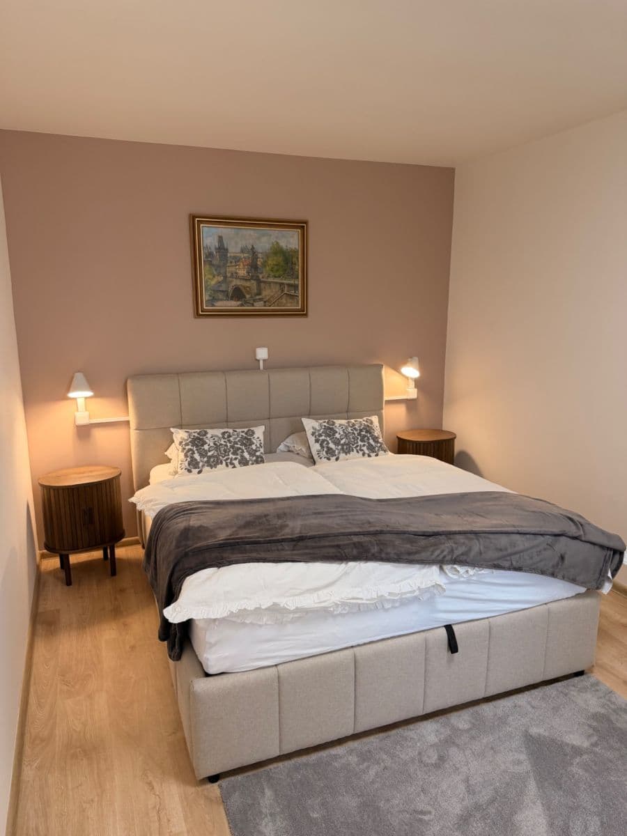 Pronájem bytu 2+kk 50 m², Jáchymovská, Karlovy Vary, Karlovarský kraj Pronájem bytu 2+kk 50 m², Jáchymovská, Karlovy Vary, Karlovarský kraj