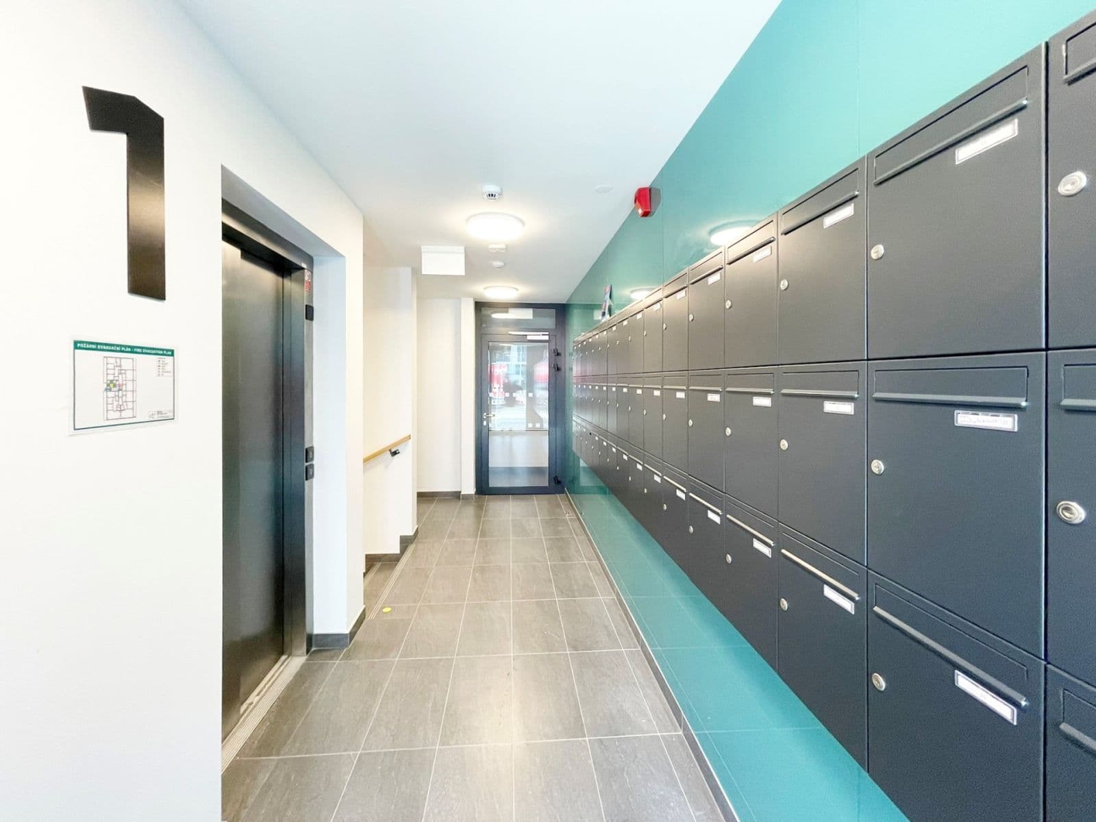 Pronájem bytu 1+kk 32 m², Olgy Havlové, Praha, Praha Pronájem bytu 1+kk 32 m², Olgy Havlové, Praha, Praha