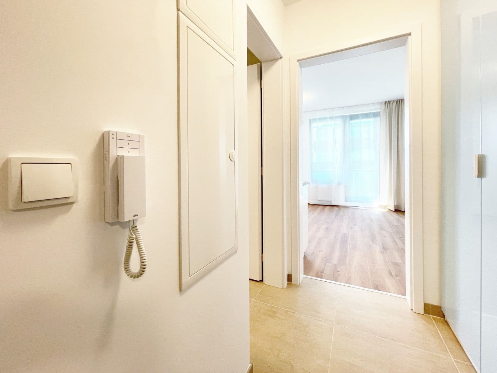 Pronájem bytu 1+kk 32 m², Olgy Havlové, Praha, Praha Pronájem bytu 1+kk 32 m², Olgy Havlové, Praha, Praha