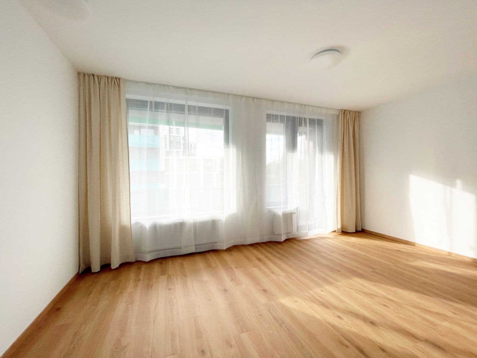 Pronájem bytu 1+kk 32 m², Olgy Havlové, Praha, Praha Pronájem bytu 1+kk 32 m², Olgy Havlové, Praha, Praha