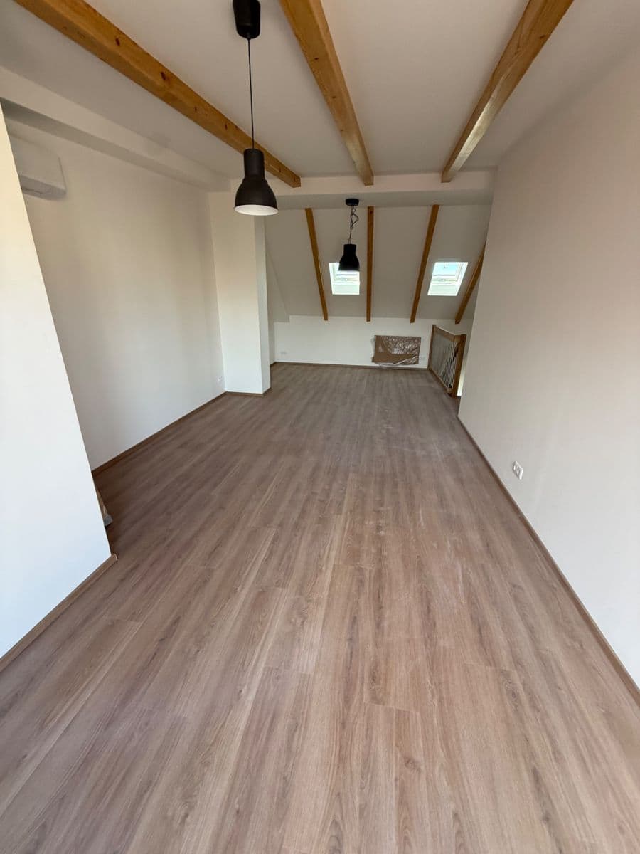 Pronájem bytu 2+kk 85 m², Chodská, Praha, Praha Pronájem bytu 2+kk 85 m², Chodská, Praha, Praha
