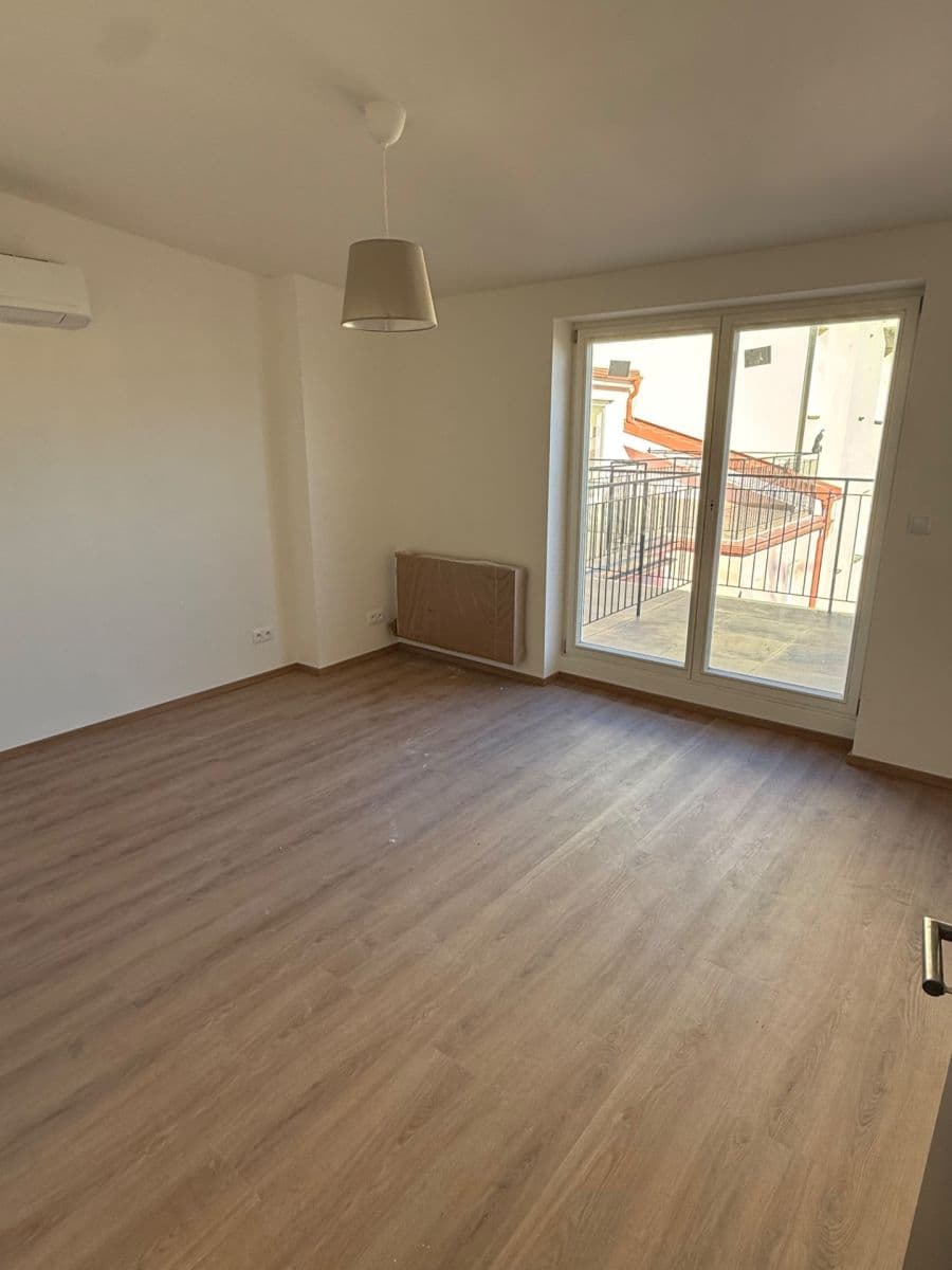 Pronájem bytu 2+kk 85 m², Chodská, Praha, Praha Pronájem bytu 2+kk 85 m², Chodská, Praha, Praha