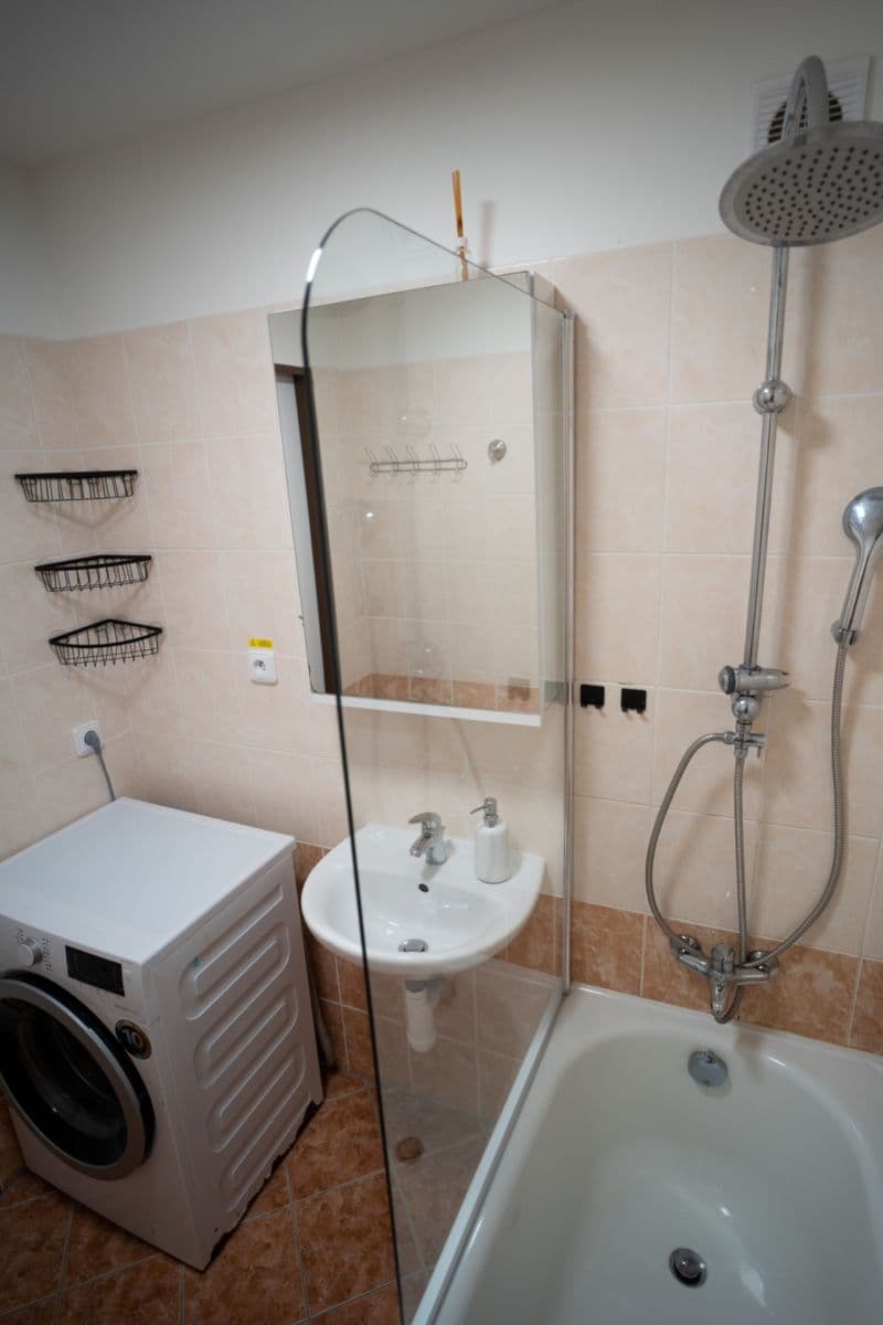 Pronájem bytu 3+1 72 m², Plevenská, Praha, Praha Pronájem bytu 3+1 72 m², Plevenská, Praha, Praha