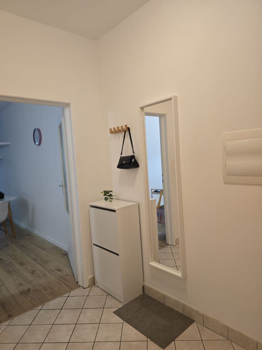 Pronájem bytu Garsoniéra 44 m², Papraďová, Ružinov, Bratislavský kraj Pronájem bytu Garsoniéra 44 m², Papraďová, Ružinov, Bratislavský kraj