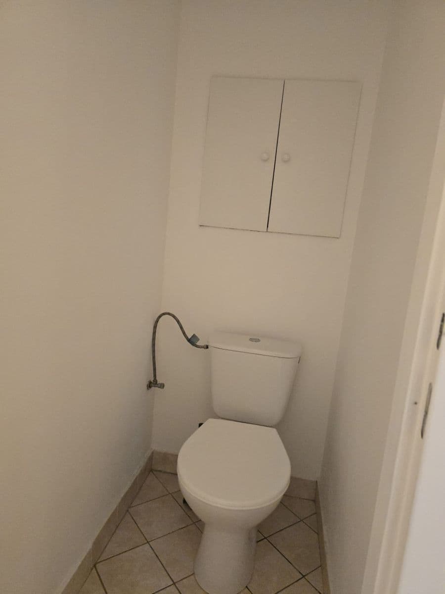 Pronájem bytu Garsoniéra 44 m², Papraďová, Ružinov, Bratislavský kraj Pronájem bytu Garsoniéra 44 m², Papraďová, Ružinov, Bratislavský kraj