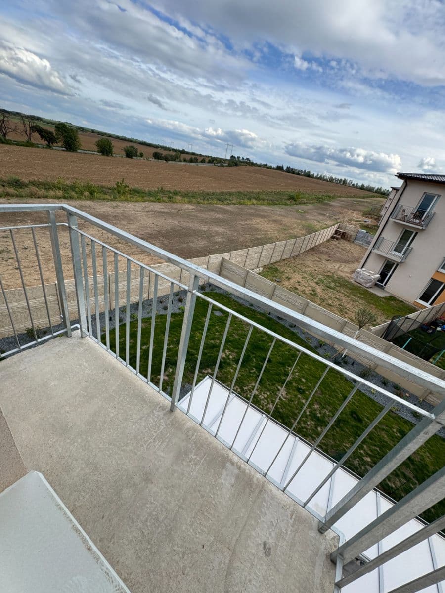 Pronájem bytu 2+kk 41 m², Vestecká, Nehvizdy, Středočeský kraj Pronájem bytu 2+kk 41 m², Vestecká, Nehvizdy, Středočeský kraj