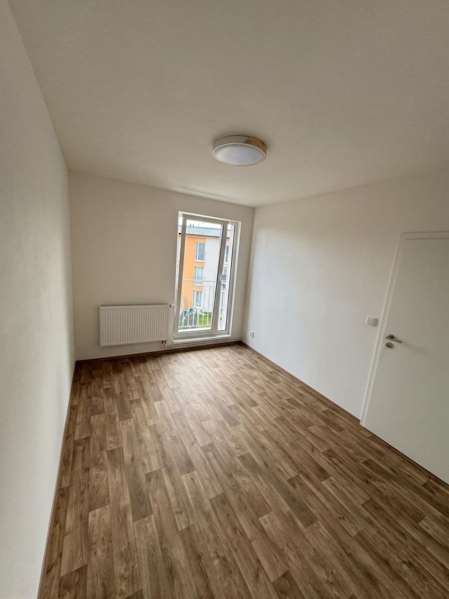 Pronájem bytu 2+kk 41 m², Vestecká, Nehvizdy, Středočeský kraj Pronájem bytu 2+kk 41 m², Vestecká, Nehvizdy, Středočeský kraj
