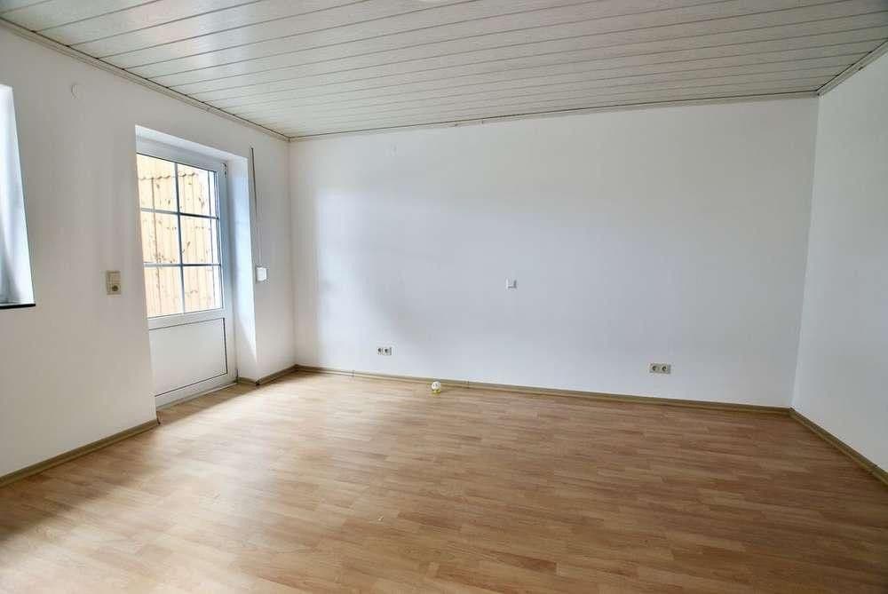 Pronájem domu 120 m², pozemek 413 m², Friedrich Ebert Str. 51, Erftstadt, Severní Porýní-Vestfálsko Pronájem domu 120 m², pozemek 413 m², Friedrich Ebert Str. 51, Erftstadt, Severní Porýní-Vestfálsko