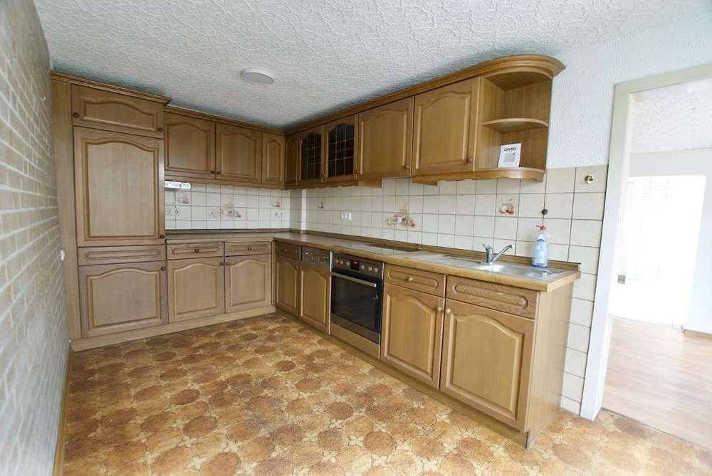 Pronájem domu 120 m², pozemek 413 m², Friedrich Ebert Str. 51, Erftstadt, Severní Porýní-Vestfálsko Pronájem domu 120 m², pozemek 413 m², Friedrich Ebert Str. 51, Erftstadt, Severní Porýní-Vestfálsko