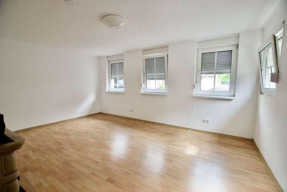 Pronájem domu 120 m², pozemek 413 m², Friedrich Ebert Str. 51, Erftstadt, Severní Porýní-Vestfálsko Pronájem domu 120 m², pozemek 413 m², Friedrich Ebert Str. 51, Erftstadt, Severní Porýní-Vestfálsko