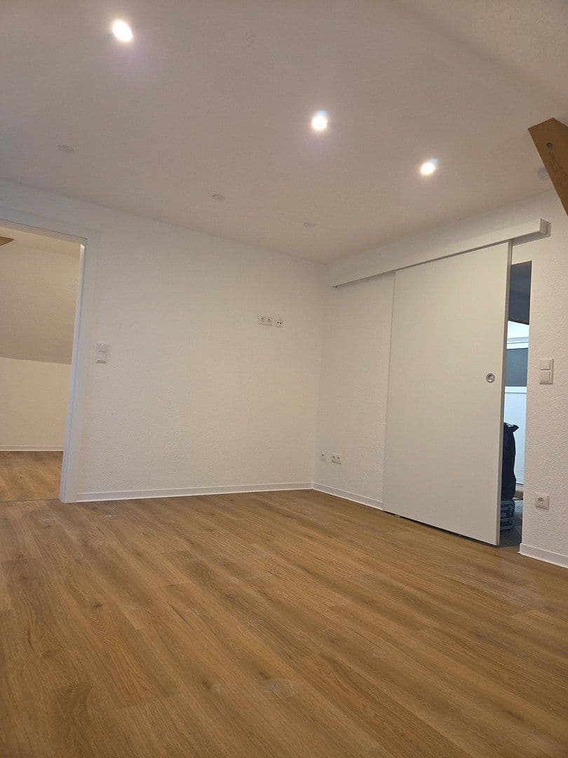 Pronájem bytu 2+1 49 m², Demminer Straße 12, Jarmen, Mecklenburg-Vorpommern Pronájem bytu 2+1 49 m², Demminer Straße 12, Jarmen, Mecklenburg-Vorpommern