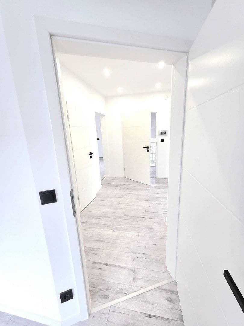 Pronájem bytu 4+kk 100 m², Obereisesheimer Straße 21, Heilbronn, Bádensko-Württembersko Pronájem bytu 4+kk 100 m², Obereisesheimer Straße 21, Heilbronn, Bádensko-Württembersko