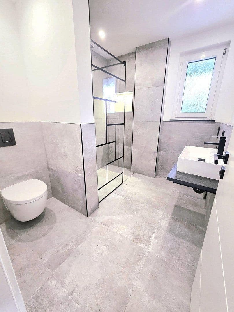 Pronájem bytu 4+kk 100 m², Obereisesheimer Straße 21, Heilbronn, Bádensko-Württembersko Pronájem bytu 4+kk 100 m², Obereisesheimer Straße 21, Heilbronn, Bádensko-Württembersko