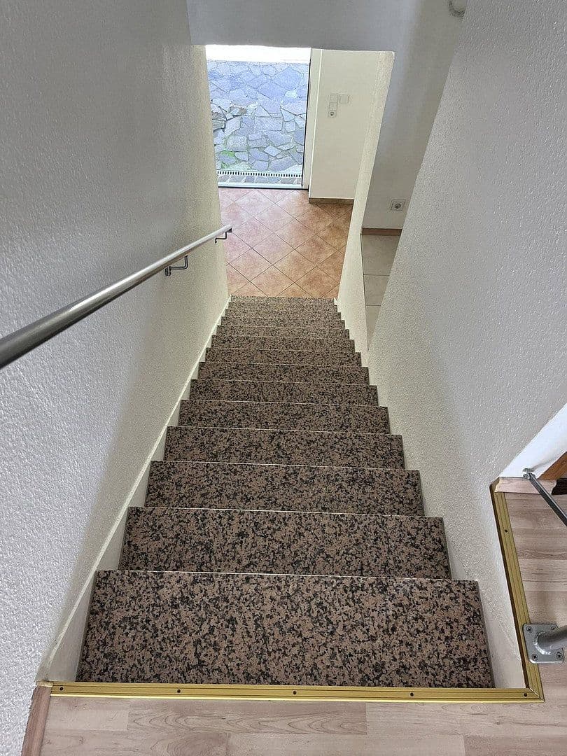Prodej bytu 3+1 72 m², August-Bebel-Straße 182 A, Grünhain-Beierfeld, Sasko Prodej bytu 3+1 72 m², August-Bebel-Straße 182 A, Grünhain-Beierfeld, Sasko