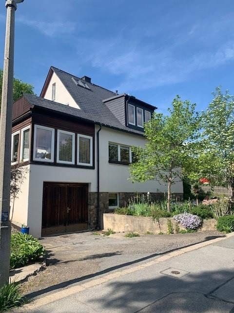 Prodej bytu 3+1 72 m², August-Bebel-Straße 182 A, Grünhain-Beierfeld, Sasko Prodej bytu 3+1 72 m², August-Bebel-Straße 182 A, Grünhain-Beierfeld, Sasko