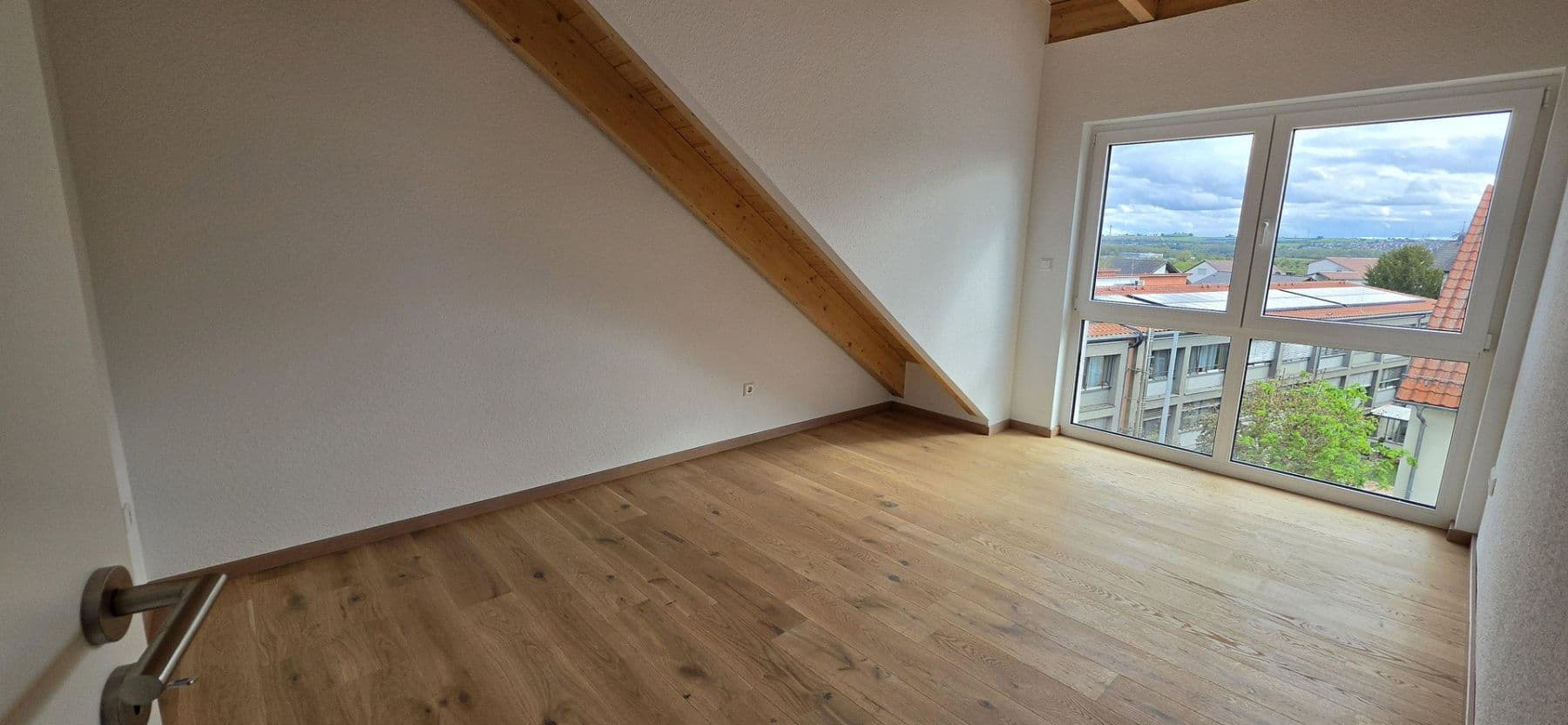 Pronájem bytu 3+1 74 m², Brunnengasse 6, Ingersheim, Bádensko-Württembersko Pronájem bytu 3+1 74 m², Brunnengasse 6, Ingersheim, Bádensko-Württembersko