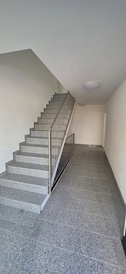 Pronájem bytu 3+1 74 m², Brunnengasse 6, Ingersheim, Bádensko-Württembersko Pronájem bytu 3+1 74 m², Brunnengasse 6, Ingersheim, Bádensko-Württembersko