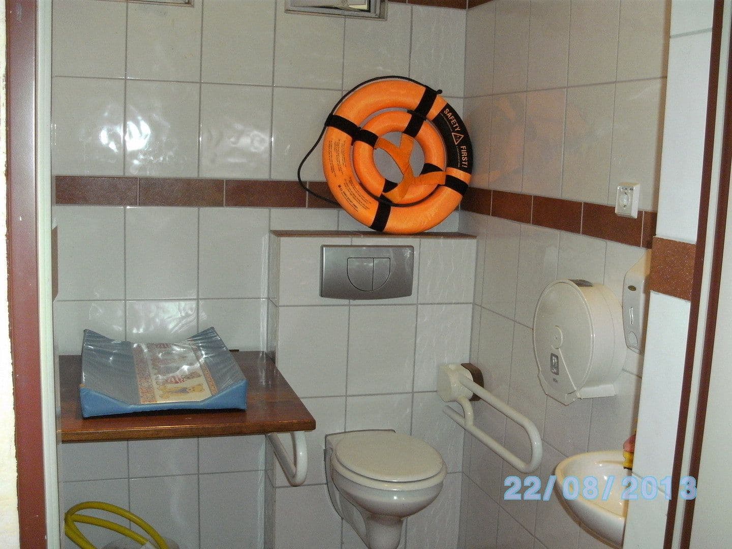 Prodej nebytového prostoru 3.359 m², Kiffelberg 8, Linnich, Severní Porýní-Vestfálsko Prodej nebytového prostoru 3.359 m², Kiffelberg 8, Linnich, Severní Porýní-Vestfálsko