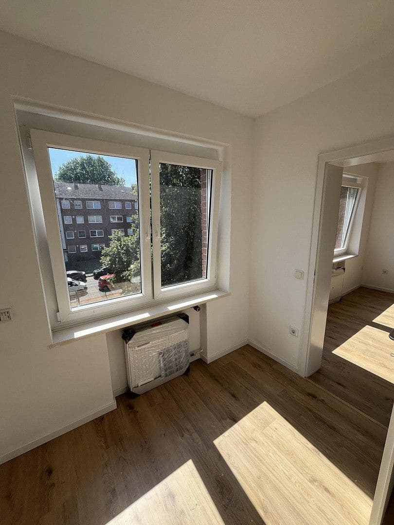 Pronájem bytu 1+1 30 m², Dieselstraße 25, Krefeld, Severní Porýní-Vestfálsko Pronájem bytu 1+1 30 m², Dieselstraße 25, Krefeld, Severní Porýní-Vestfálsko
