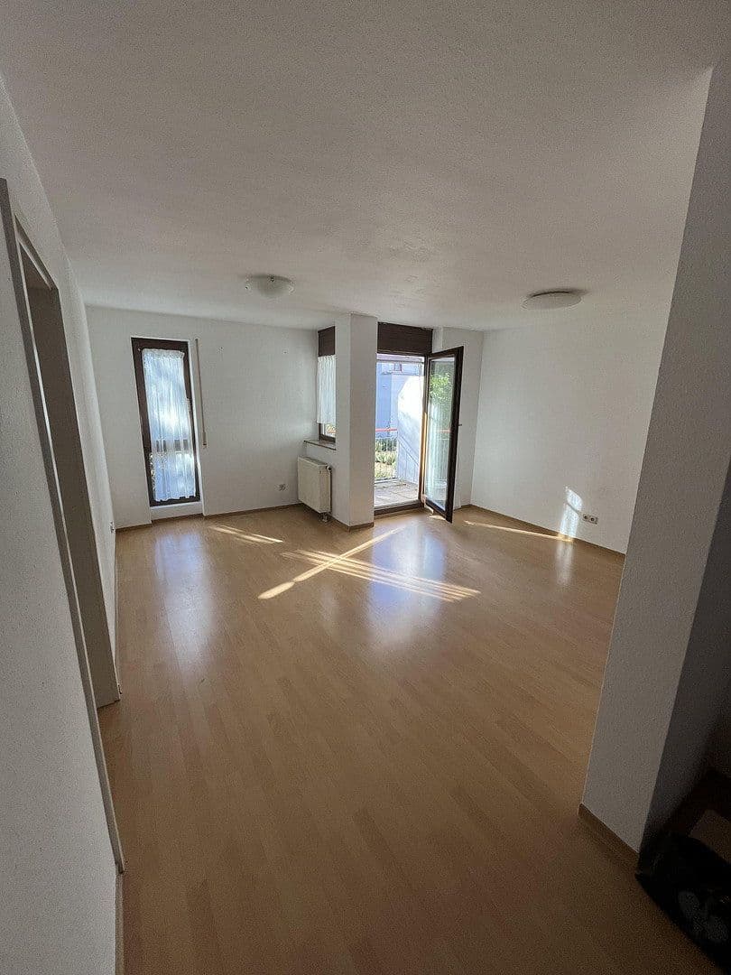 Pronájem bytu 2+1 54 m², Herdweg 2, Böblingen, Bádensko-Württembersko Pronájem bytu 2+1 54 m², Herdweg 2, Böblingen, Bádensko-Württembersko