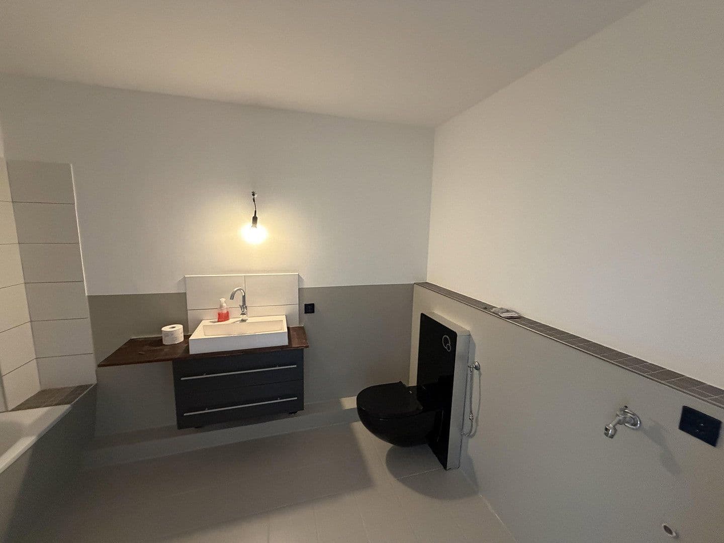 Pronájem bytu 3+1 63 m², Pampow, Mecklenburg-Vorpommern Pronájem bytu 3+1 63 m², Pampow, Mecklenburg-Vorpommern