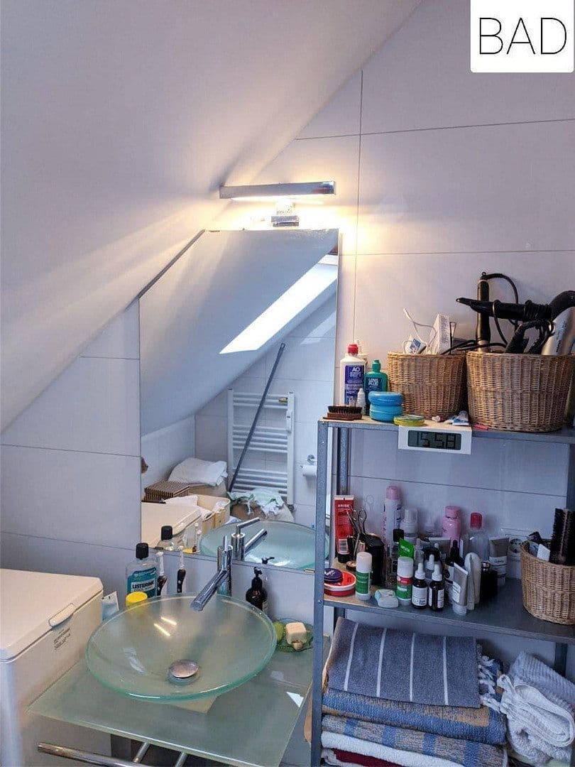 Pronájem bytu 2+1 55 m², Bataverstr. 28, Köln, Severní Porýní-Vestfálsko Pronájem bytu 2+1 55 m², Bataverstr. 28, Köln, Severní Porýní-Vestfálsko
