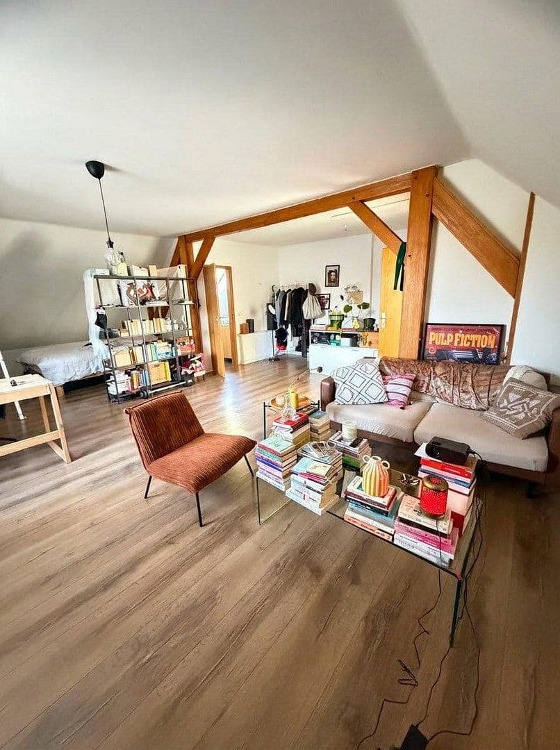 Pronájem bytu 2+1 55 m², Bataverstr. 28, Köln, Severní Porýní-Vestfálsko Pronájem bytu 2+1 55 m², Bataverstr. 28, Köln, Severní Porýní-Vestfálsko