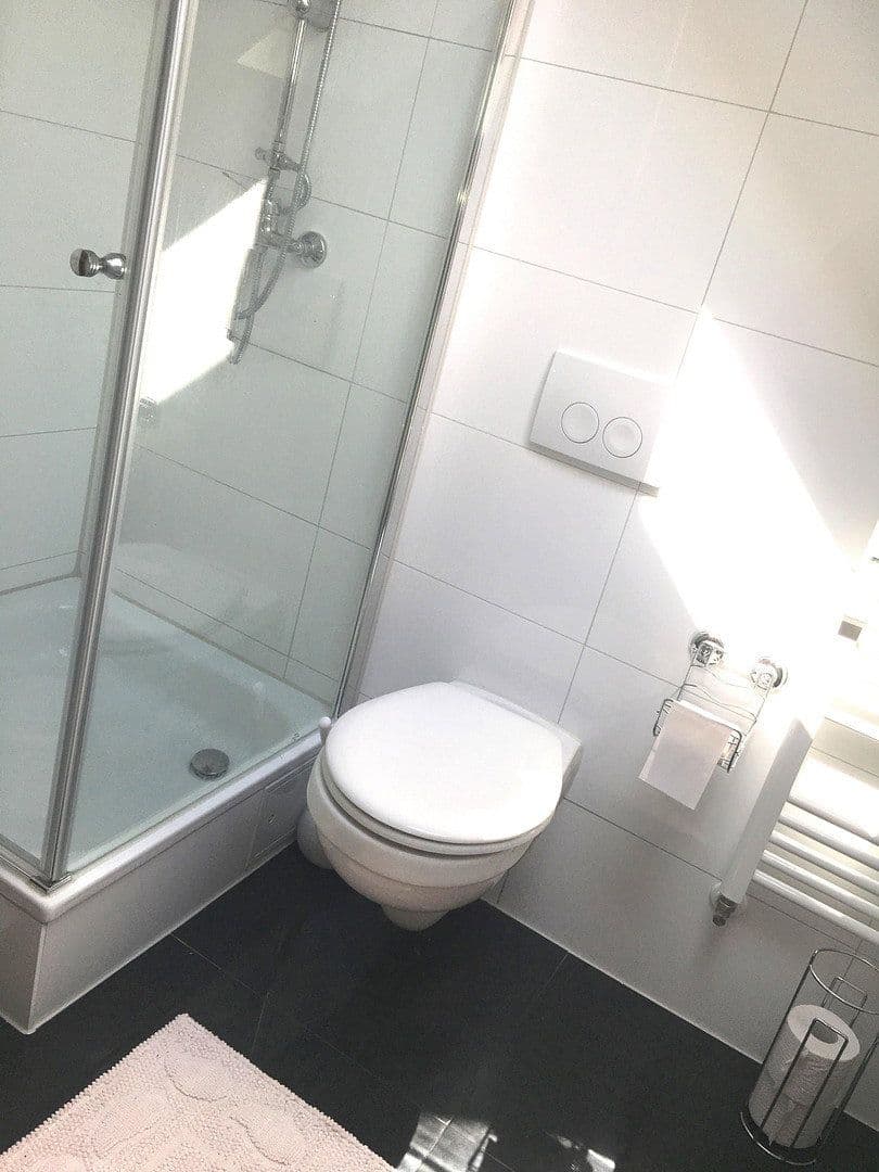 Pronájem bytu 2+1 55 m², Bataverstr. 28, Köln, Severní Porýní-Vestfálsko Pronájem bytu 2+1 55 m², Bataverstr. 28, Köln, Severní Porýní-Vestfálsko