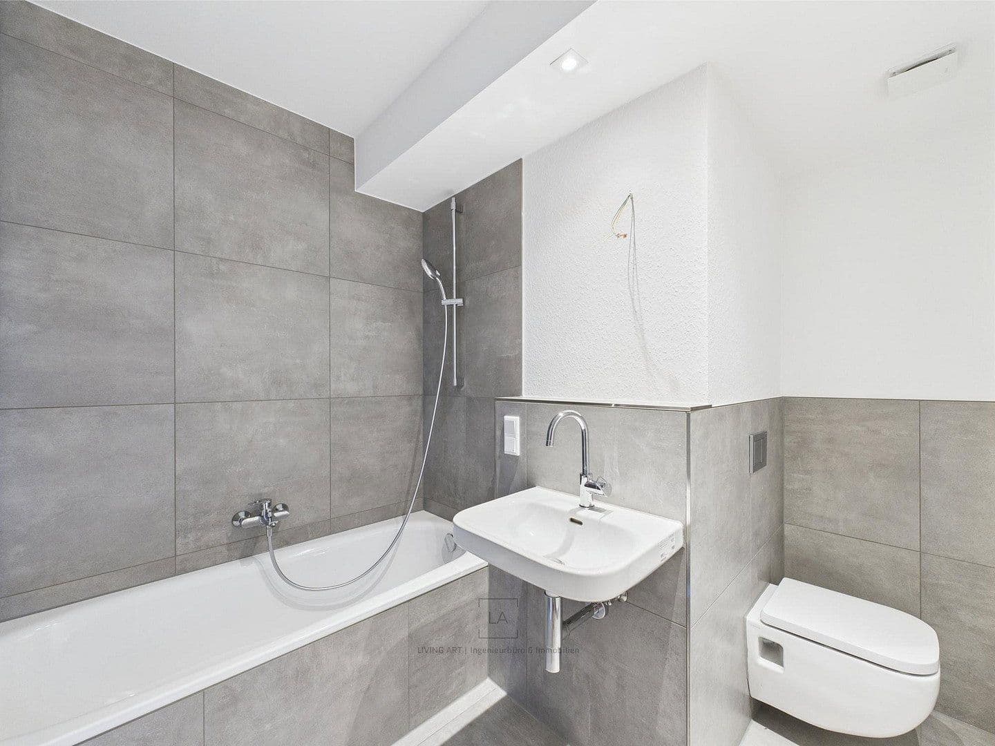 Prodej bytu 2+1 53 m², Langenfeld (Rheinland), Severní Porýní-Vestfálsko Prodej bytu 2+1 53 m², Langenfeld (Rheinland), Severní Porýní-Vestfálsko