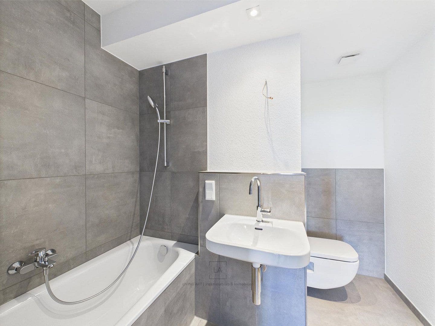 Prodej bytu 2+1 53 m², Langenfeld (Rheinland), Severní Porýní-Vestfálsko Prodej bytu 2+1 53 m², Langenfeld (Rheinland), Severní Porýní-Vestfálsko