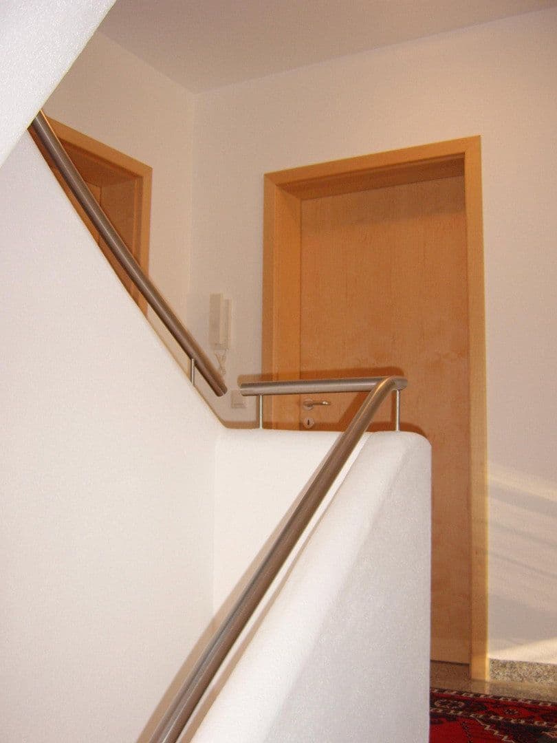 Pronájem domu 210 m², pozemek 500 m², Elkofener Weg 31, Grafing b. München, Bavorsko Pronájem domu 210 m², pozemek 500 m², Elkofener Weg 31, Grafing b. München, Bavorsko