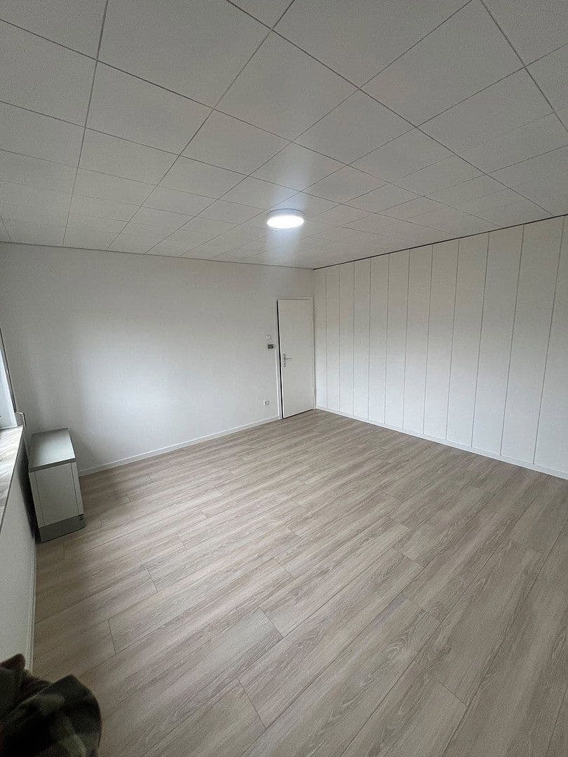 Pronájem bytu 3+1 72 m², Hirschberger Straße 6, Wolfsburg, Dolní Sasko Pronájem bytu 3+1 72 m², Hirschberger Straße 6, Wolfsburg, Dolní Sasko