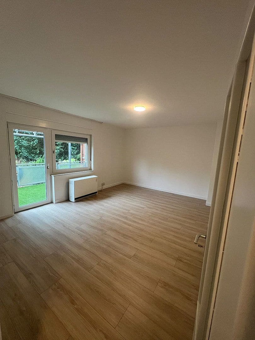 Pronájem bytu 3+1 72 m², Hirschberger Straße 6, Wolfsburg, Dolní Sasko Pronájem bytu 3+1 72 m², Hirschberger Straße 6, Wolfsburg, Dolní Sasko