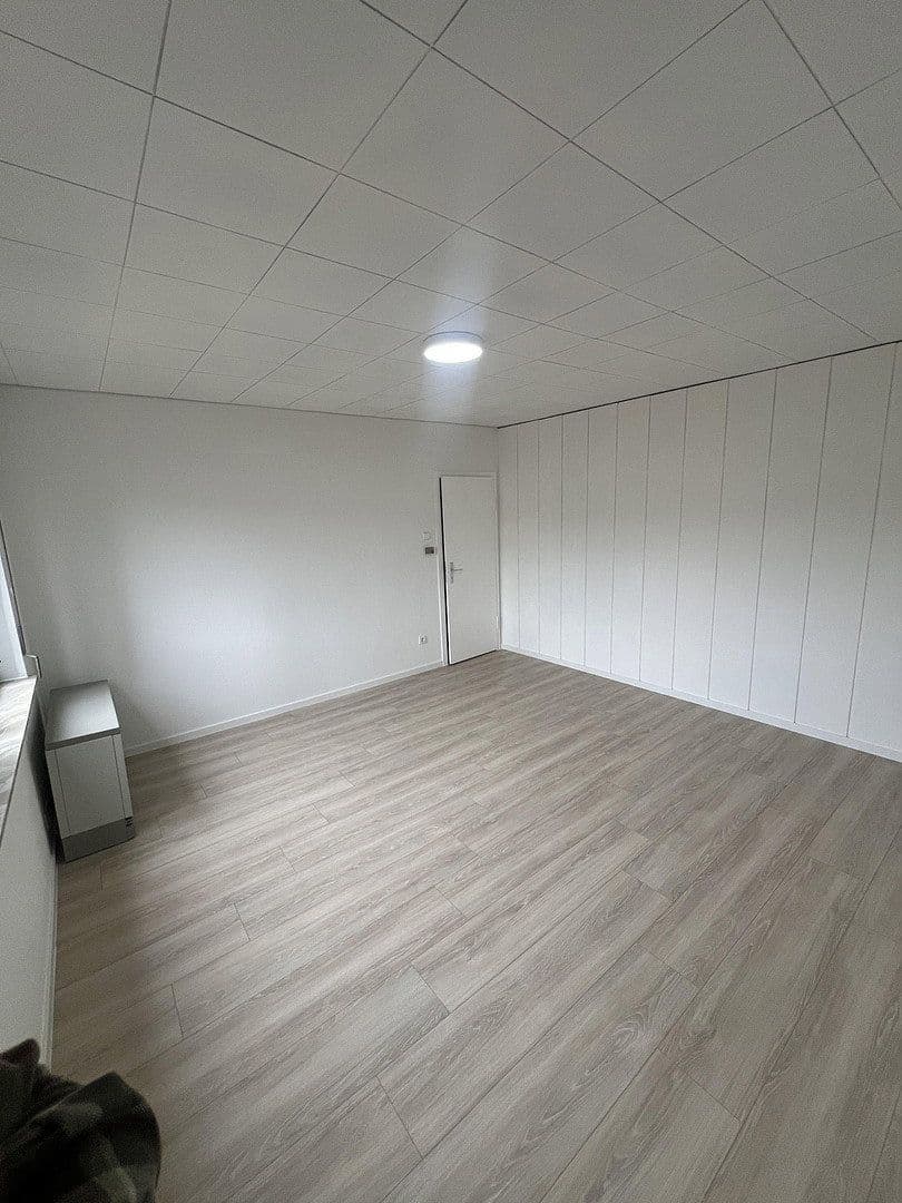 Pronájem bytu 3+1 72 m², Hirschberger Straße 6, Wolfsburg, Dolní Sasko Pronájem bytu 3+1 72 m², Hirschberger Straße 6, Wolfsburg, Dolní Sasko
