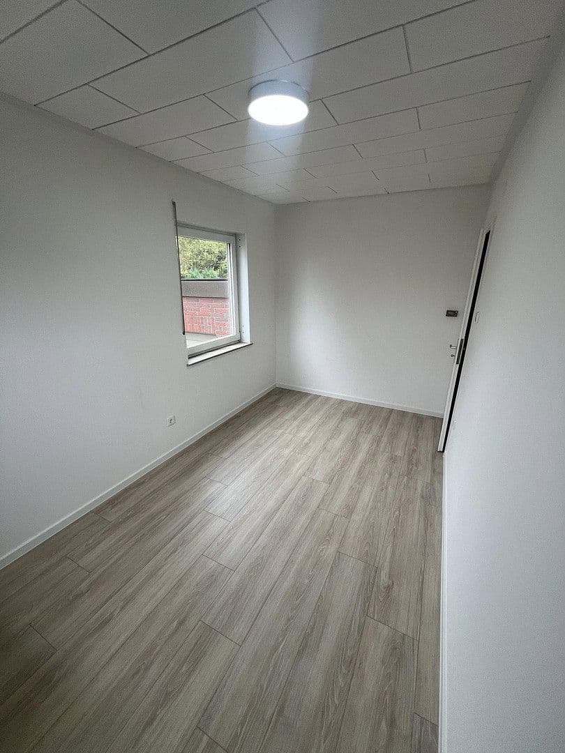 Pronájem bytu 3+1 72 m², Hirschberger Straße 6, Wolfsburg, Dolní Sasko Pronájem bytu 3+1 72 m², Hirschberger Straße 6, Wolfsburg, Dolní Sasko