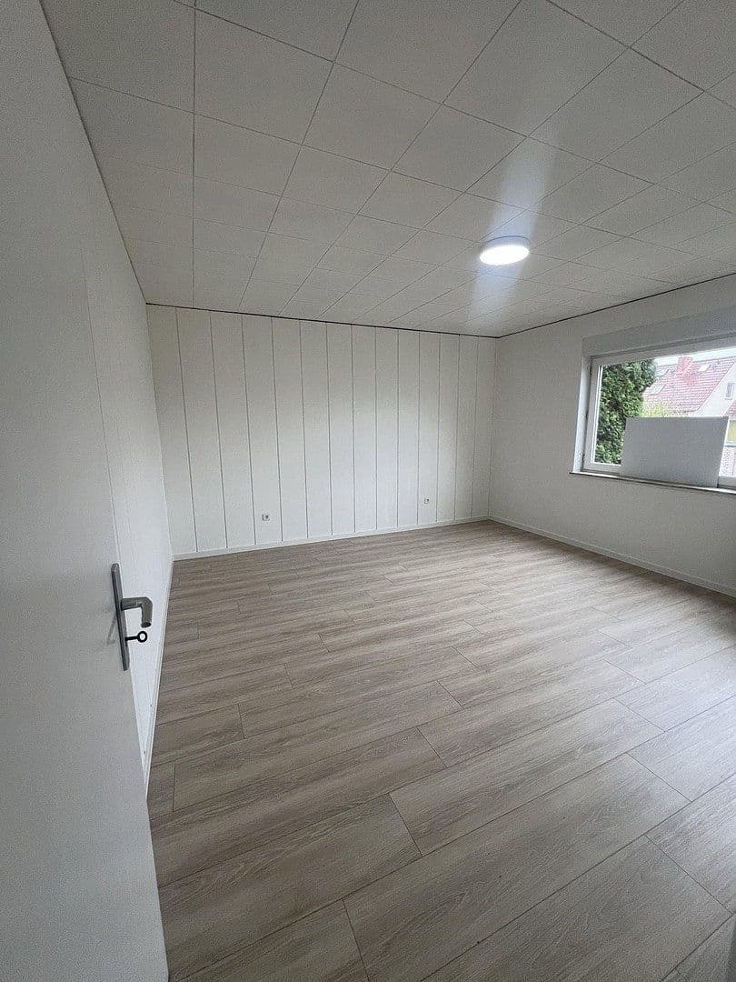 Pronájem bytu 3+1 72 m², Hirschberger Straße 6, Wolfsburg, Dolní Sasko Pronájem bytu 3+1 72 m², Hirschberger Straße 6, Wolfsburg, Dolní Sasko