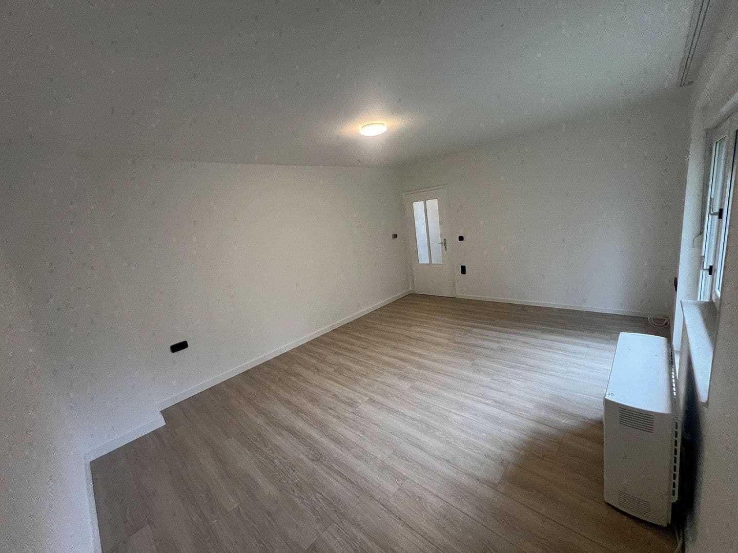 Pronájem bytu 3+1 72 m², Hirschberger Straße 6, Wolfsburg, Dolní Sasko Pronájem bytu 3+1 72 m², Hirschberger Straße 6, Wolfsburg, Dolní Sasko