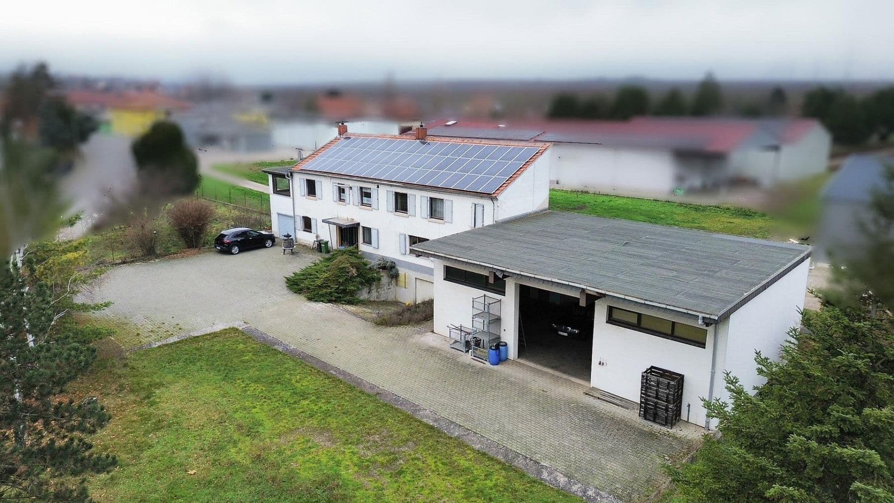 Prodej nebytového prostoru 3.902 m², Großkarlbach, Porýní-Falc Prodej nebytového prostoru 3.902 m², Großkarlbach, Porýní-Falc