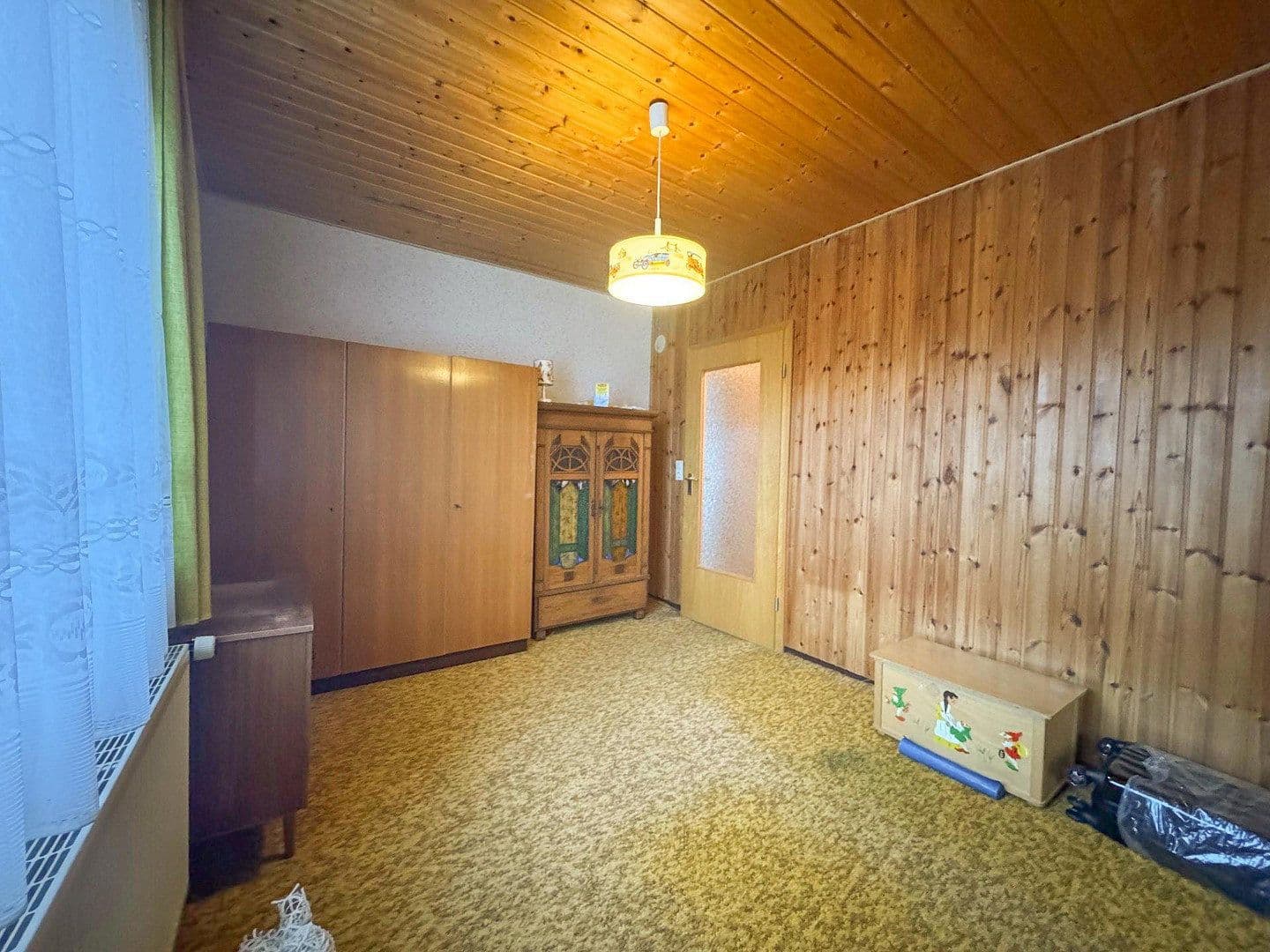 Prodej nebytového prostoru 3.902 m², Großkarlbach, Porýní-Falc Prodej nebytového prostoru 3.902 m², Großkarlbach, Porýní-Falc