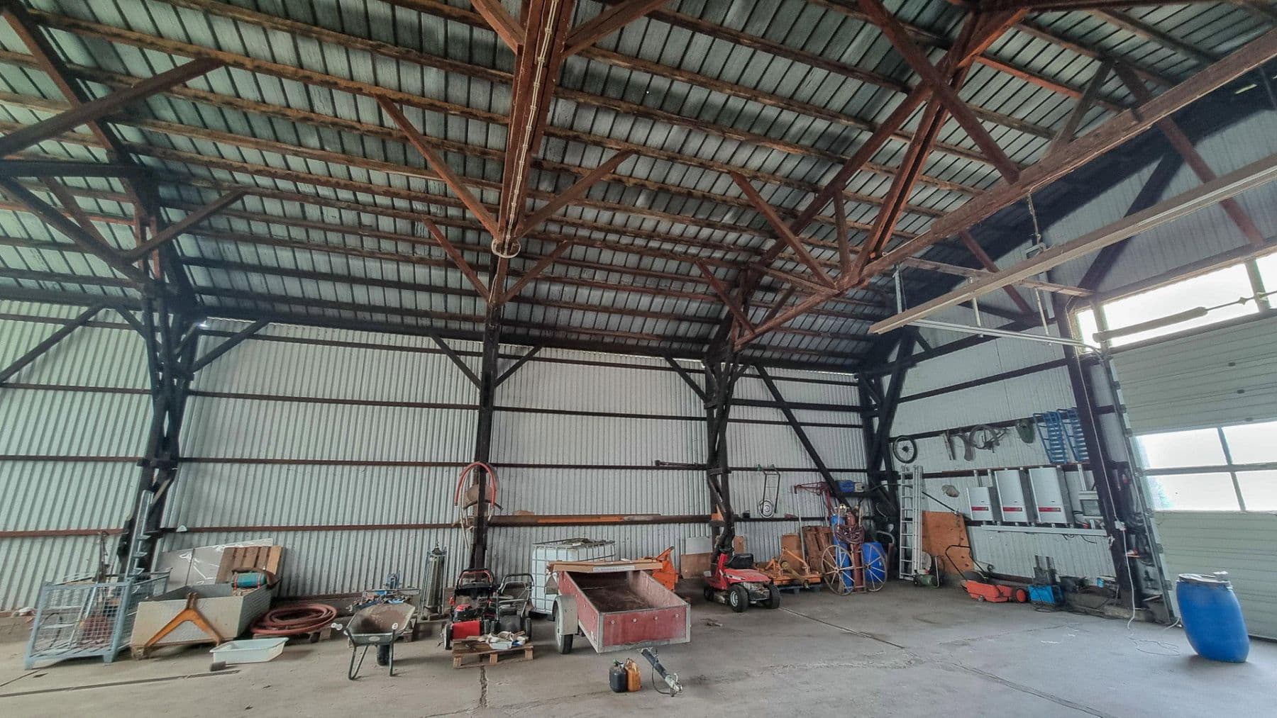 Prodej nebytového prostoru 3.902 m², Großkarlbach, Porýní-Falc Prodej nebytového prostoru 3.902 m², Großkarlbach, Porýní-Falc