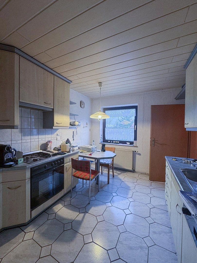 Prodej nebytového prostoru 3.902 m², Großkarlbach, Porýní-Falc Prodej nebytového prostoru 3.902 m², Großkarlbach, Porýní-Falc