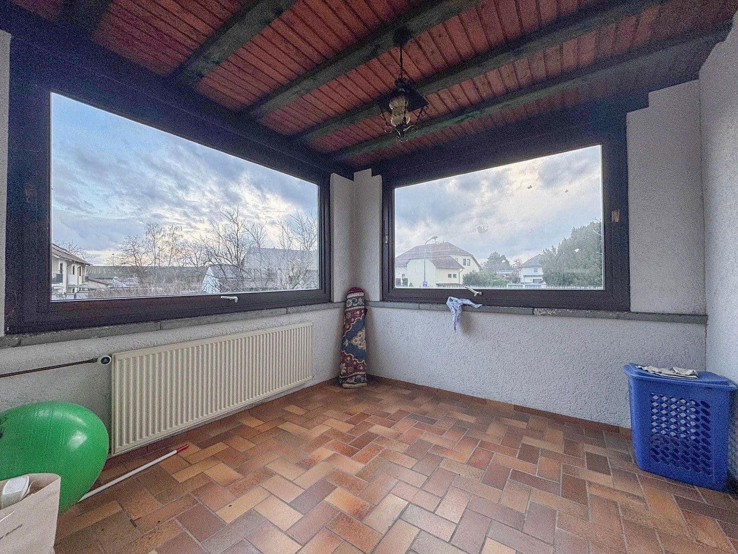 Prodej nebytového prostoru 3.902 m², Großkarlbach, Porýní-Falc Prodej nebytového prostoru 3.902 m², Großkarlbach, Porýní-Falc