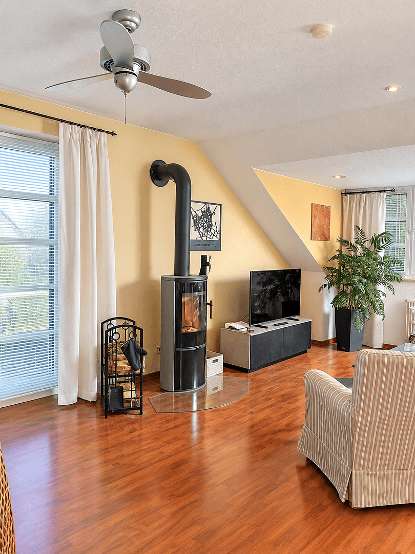 Pronájem bytu 4+1 145 m², Dr.-Albert-David-Straße 19, Burgwedel, Dolní Sasko Pronájem bytu 4+1 145 m², Dr.-Albert-David-Straße 19, Burgwedel, Dolní Sasko