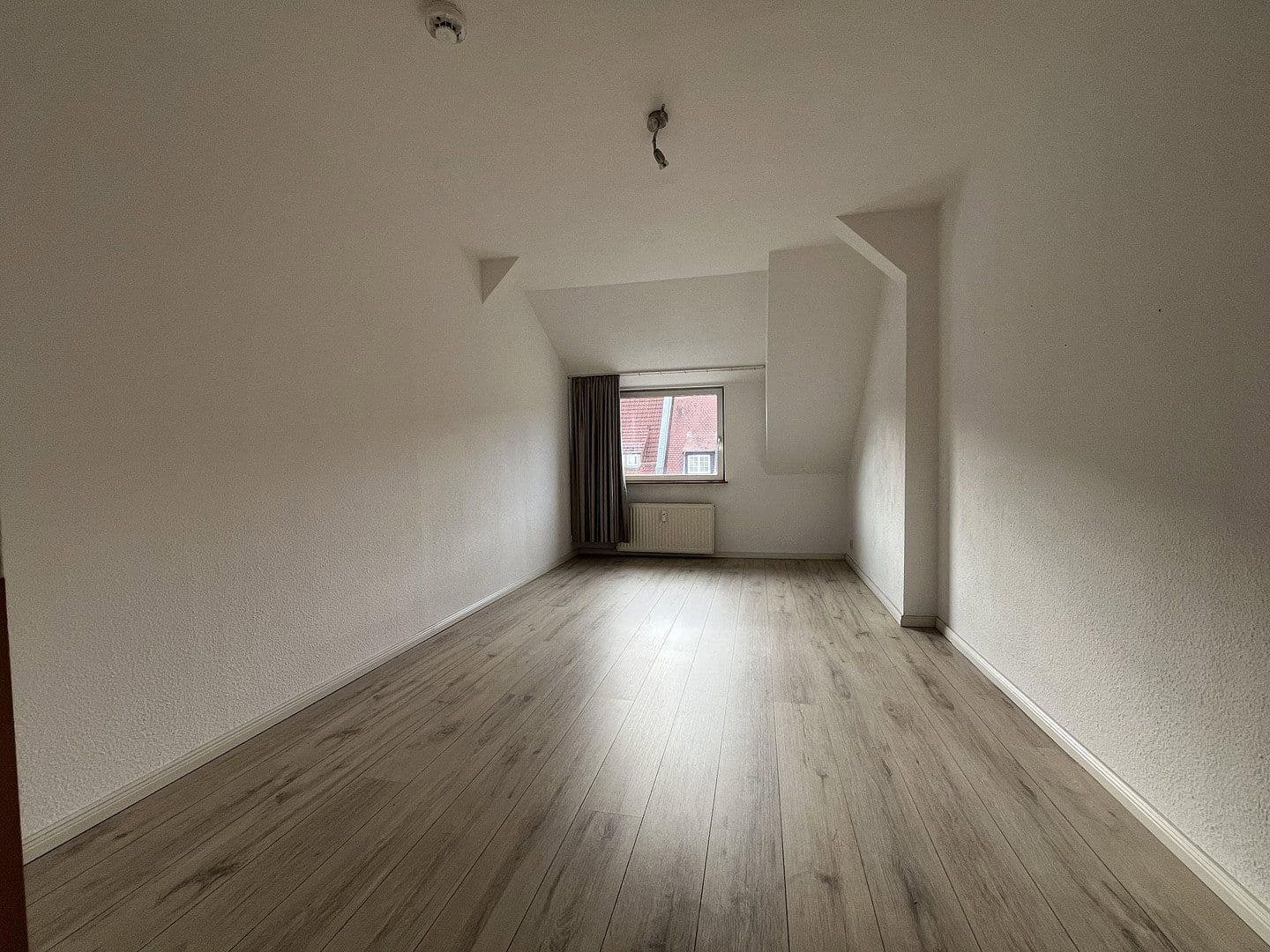 Pronájem bytu 2+1 53 m², Huygensstraße 8a, Leipzig, Sasko Pronájem bytu 2+1 53 m², Huygensstraße 8a, Leipzig, Sasko