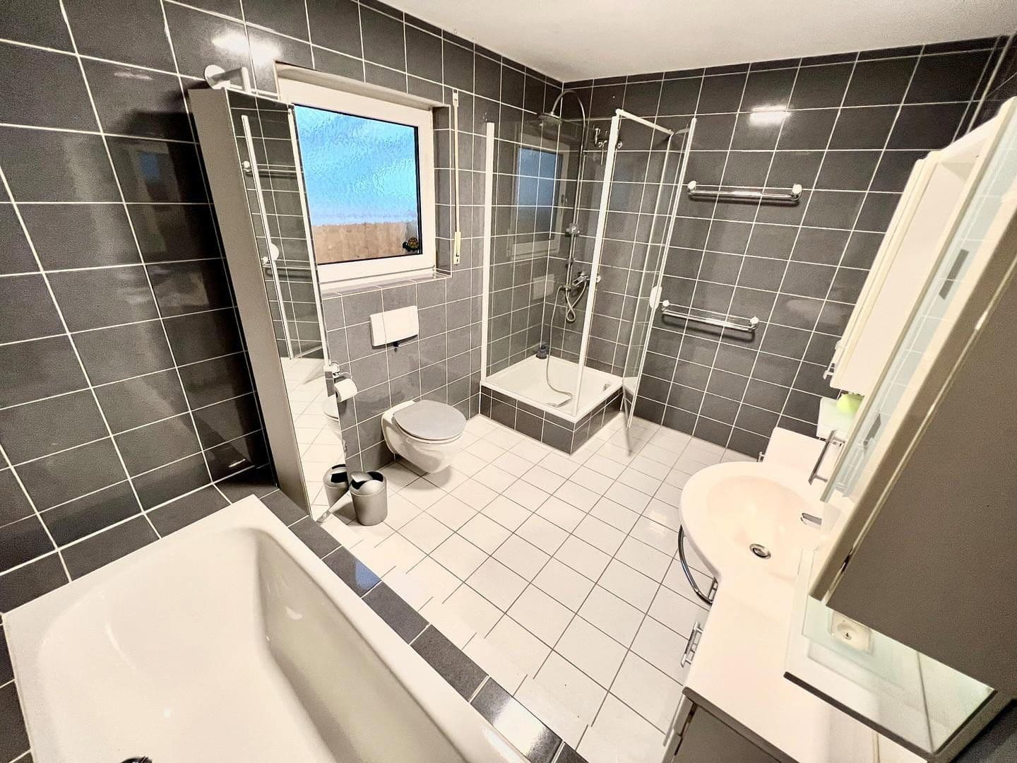 Prodej domu 127 m², pozemek 188 m², Bensheim, Hessen Prodej domu 127 m², pozemek 188 m², Bensheim, Hessen