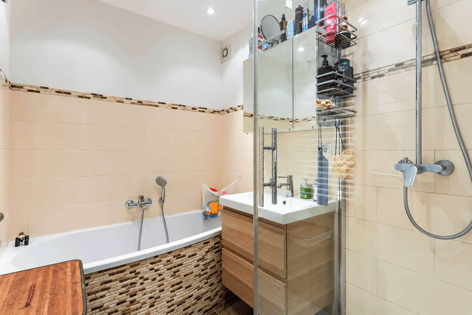 Pronájem bytu 3+1 92 m², Frankfurt am Main, Hessen Pronájem bytu 3+1 92 m², Frankfurt am Main, Hessen